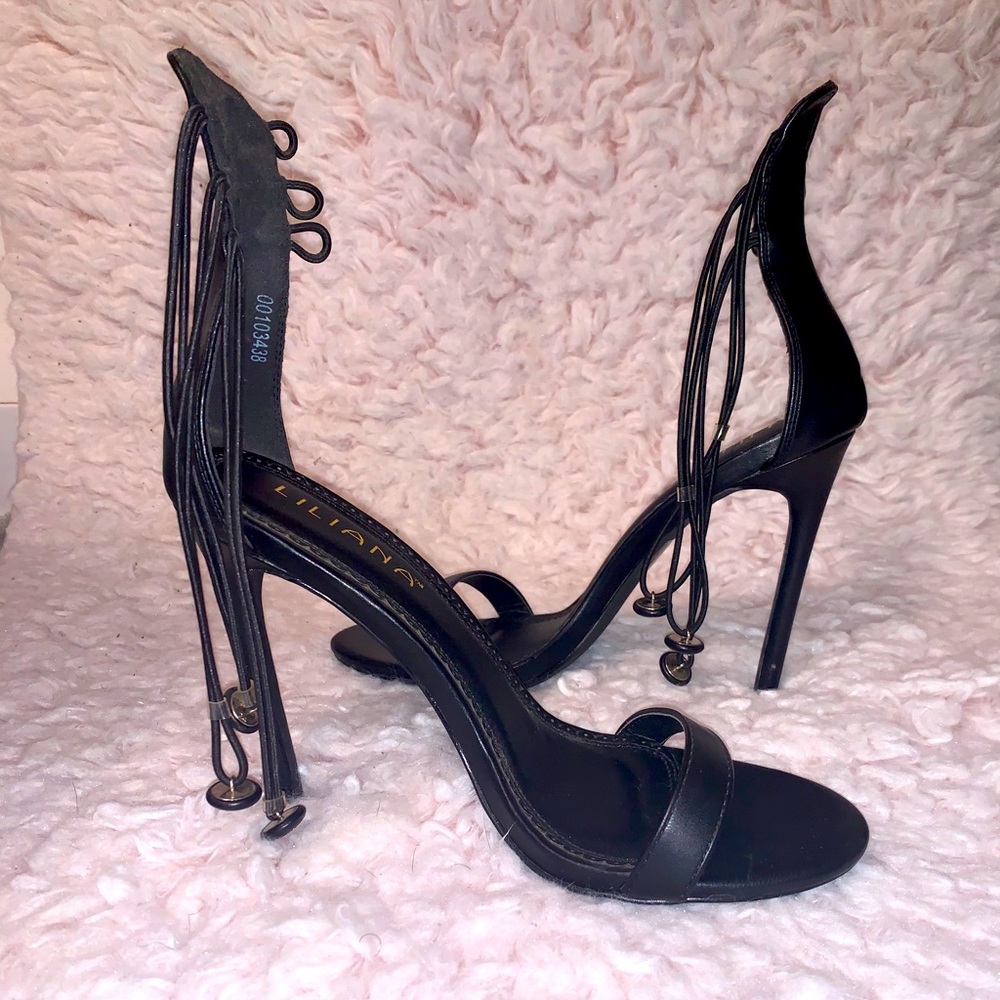 Liliana Open-Toe Black Heels SZ 8